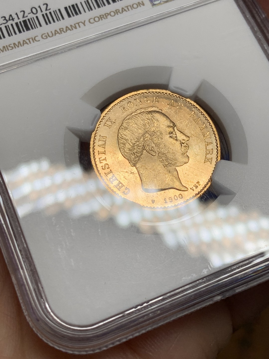 欢迎参加《竞宝斋》五一特拍-第161场-周日，周一 2场 NGC MS63 丹麦 1900 美人鱼 20克朗 HC 金币  8.9606g 900金 少见品种