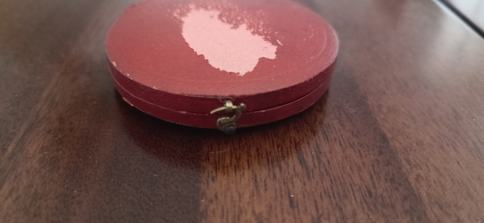 欧洲币章勋章首饰盒子专场十二期 木盒外径63mm，内径51mm，干燥有翘
