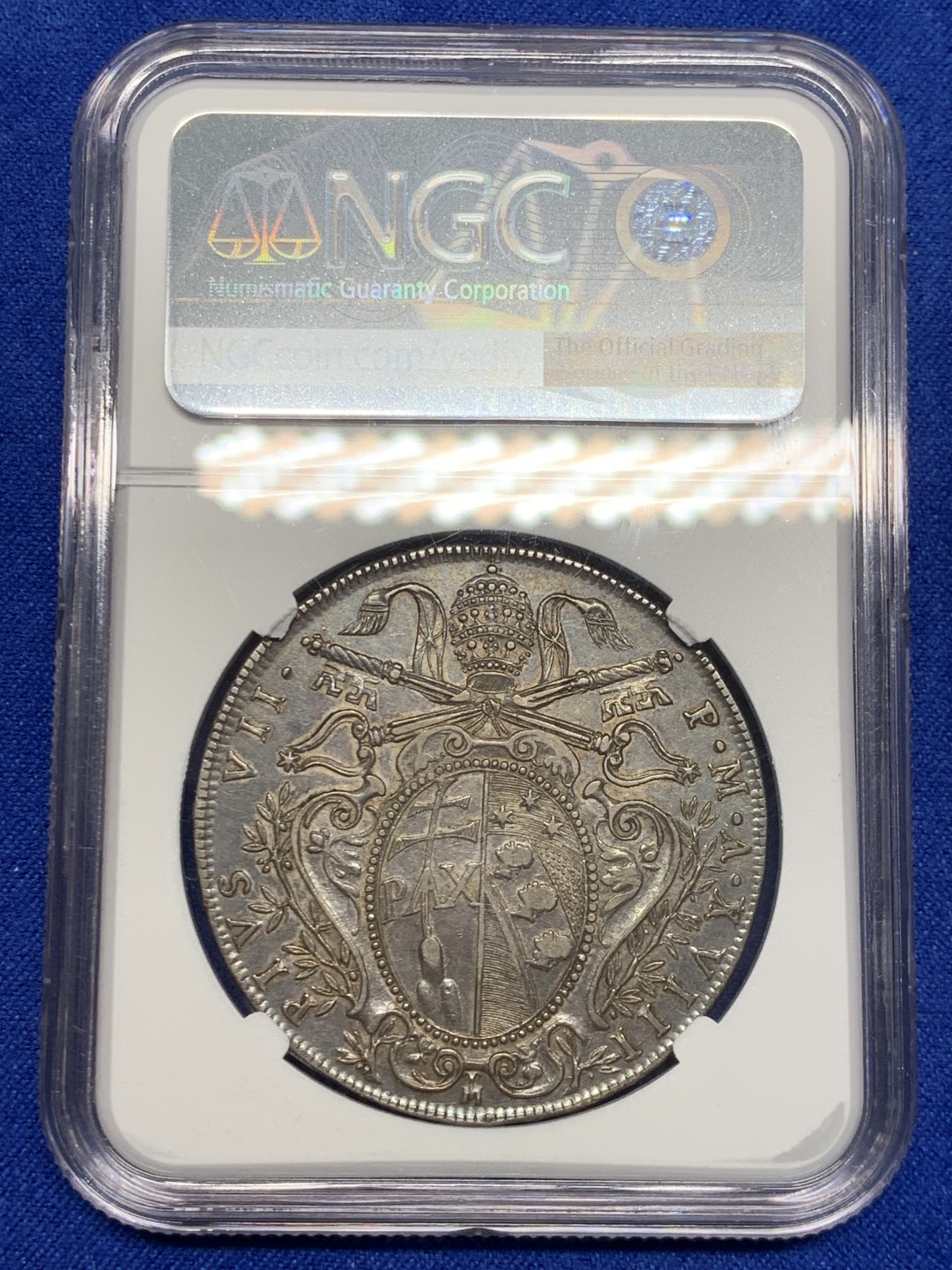 欢迎参加《竞宝斋》五一特拍-第161场-周日，周一 2场 NGC-XF40 意大利 1818年 教皇国 伏地魔 1斯库多 传世老包浆 非常漂亮