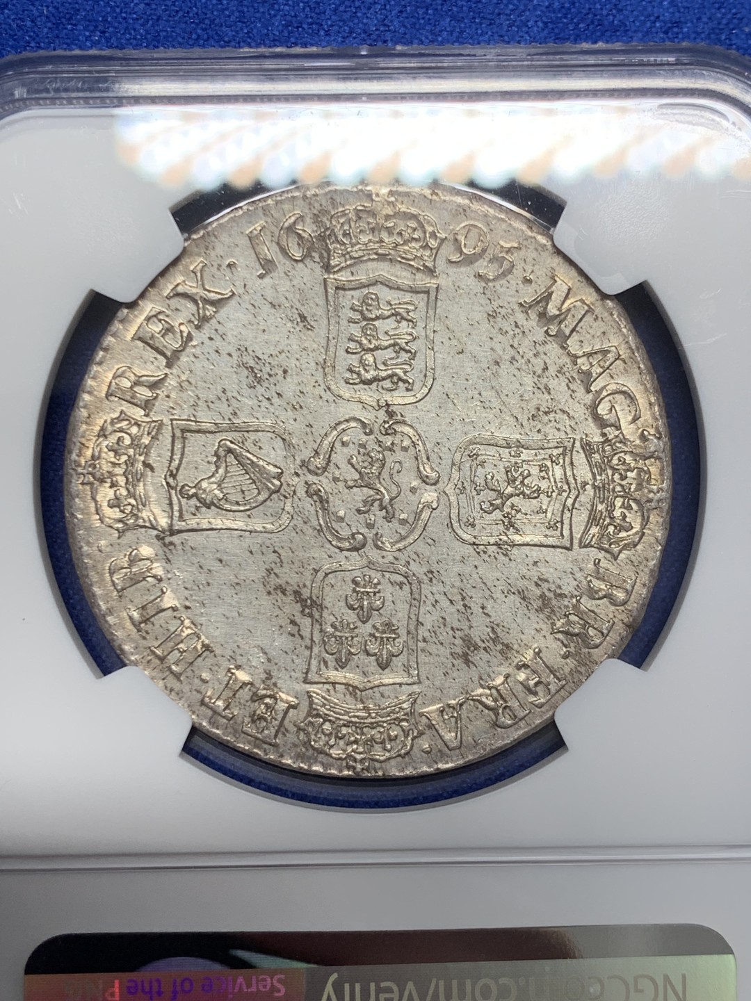 欢迎参加《竞宝斋》五一特拍-第161场-周日，周一 2场 NGC-MS63 1695年英国威廉三世1克朗银币 全币深打，原银光，历经300多年依然宛如新铸