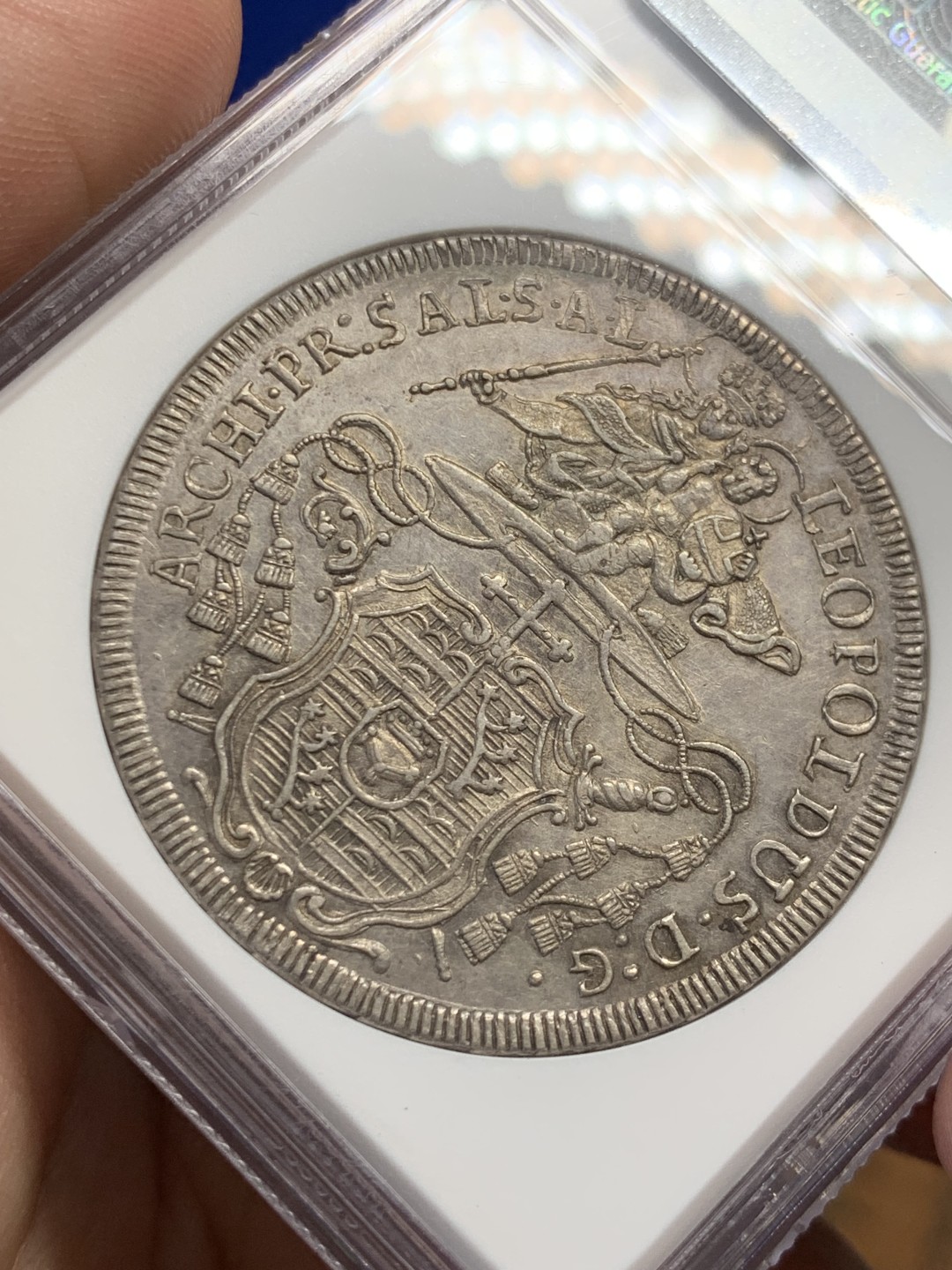 欢迎参加《竞宝斋》五一特拍-第161场-周日，周一 2场 PCGS-MS61 萨尔茨堡 1731年 利奥波德大主教，唯一冠军，正面圣鲁珀特抱盐盒，非常少见的版本
