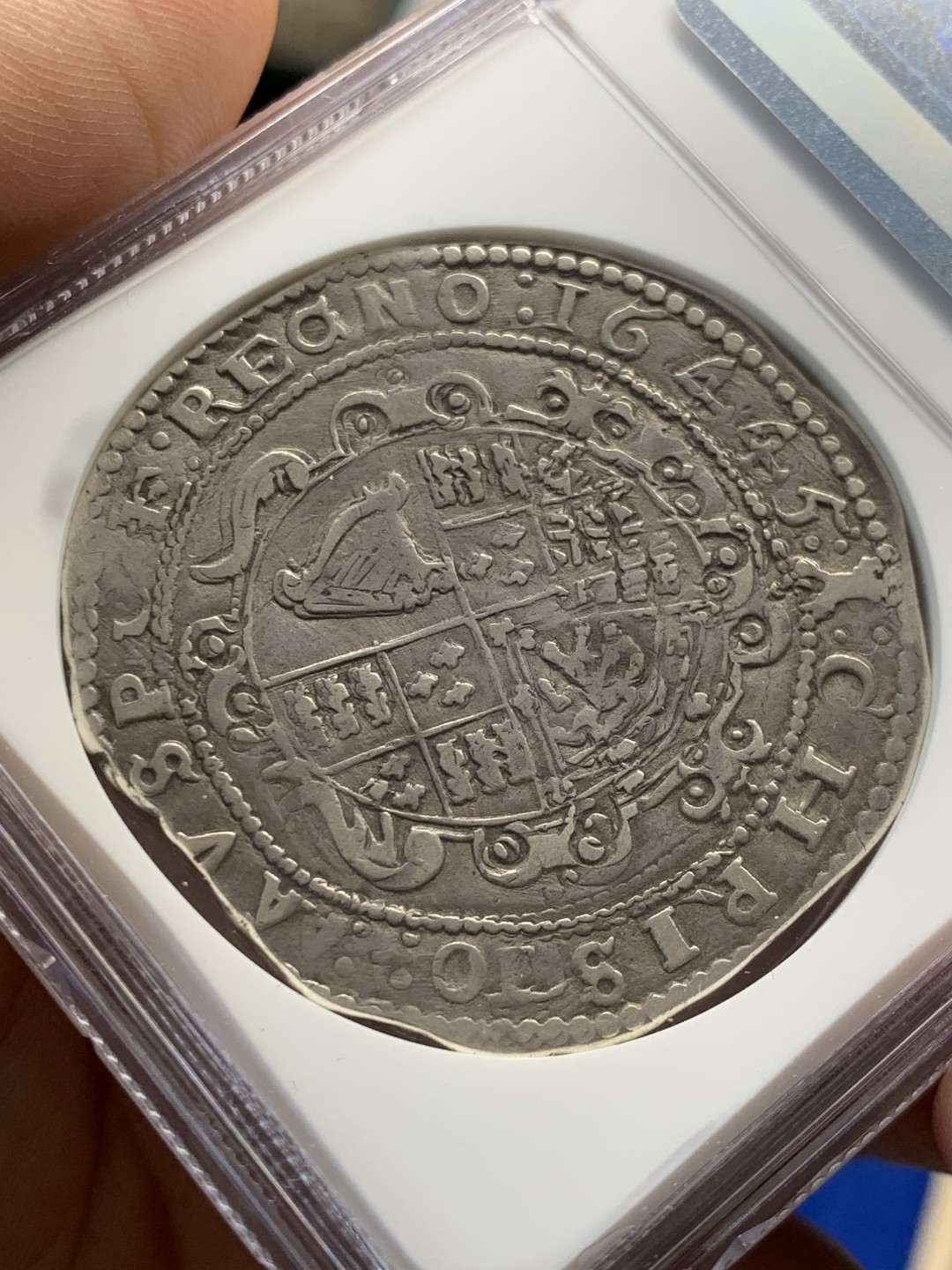 欢迎参加《竞宝斋》五一特拍-第161场-周日，周一 2场 NGC XF40 英国 查理一世 1645 克朗银币 早期打制币 任何品种和品相都是十分稀有的存在