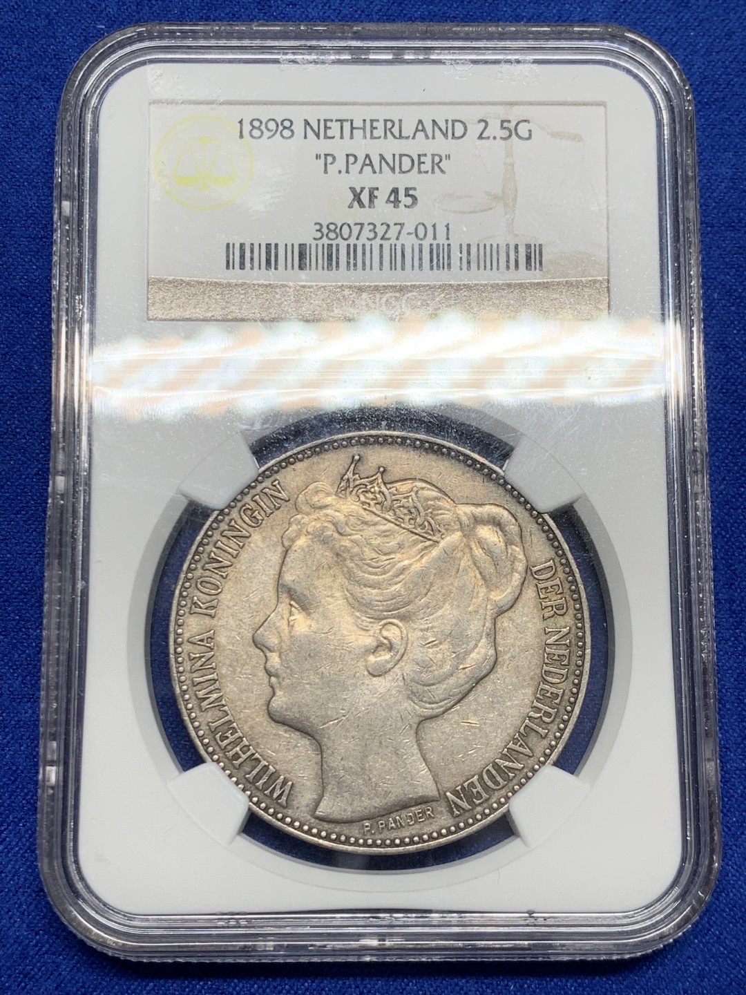 欢迎参加《竞宝斋》五一特拍-第161场-周日，周一 2场 NGC XF45 荷兰1898年威廉明娜女王少女头像2.5盾大银币，单年版