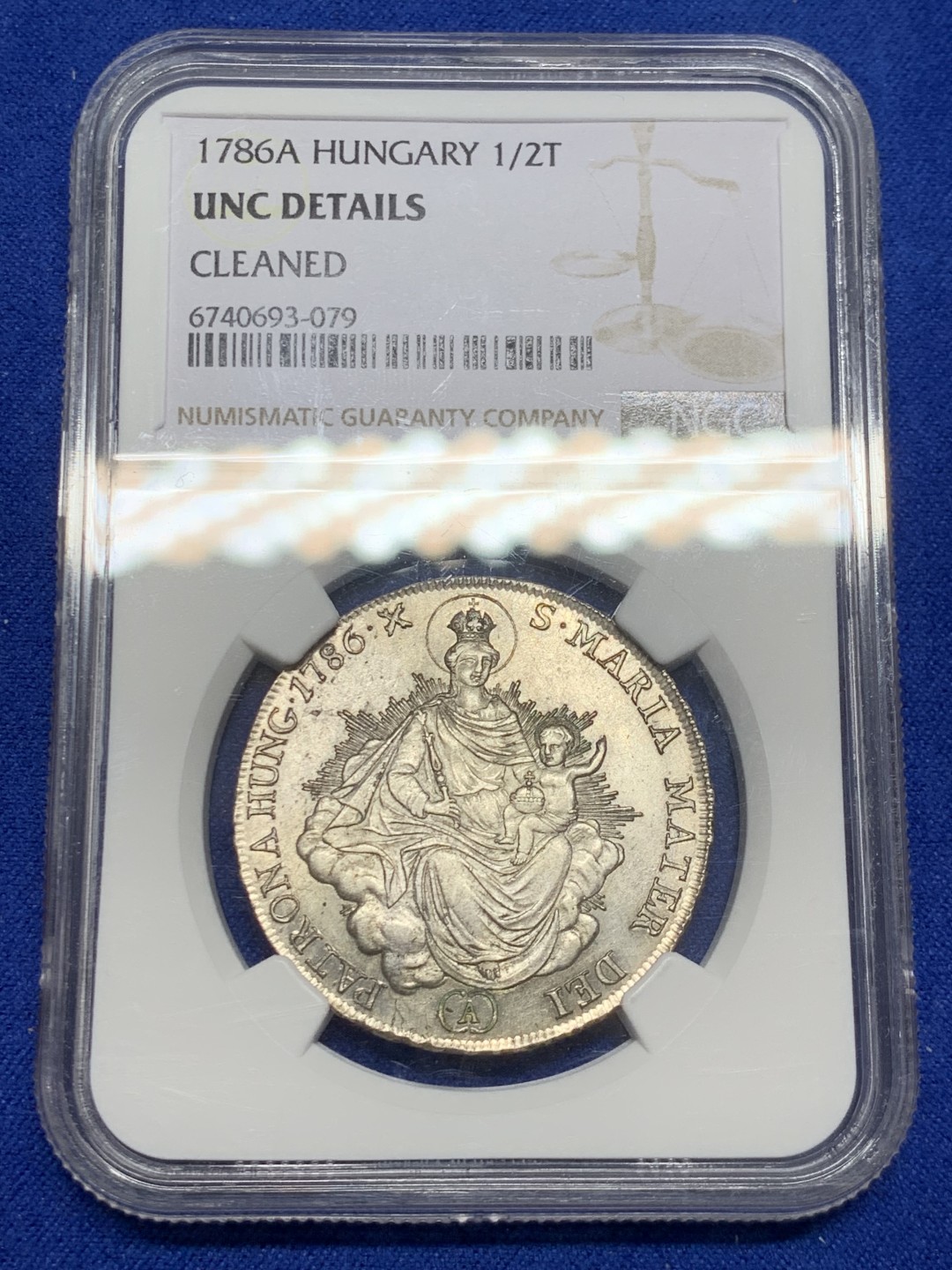 欢迎参加《竞宝斋》五一特拍-第161场-周日，周一 2场 NGC-UNCD 神圣罗马帝国 匈牙利1786年 圣母抱婴1/2泰勒 约瑟夫二世在位时铸造 少见品种，带转光 ngc严评压分了