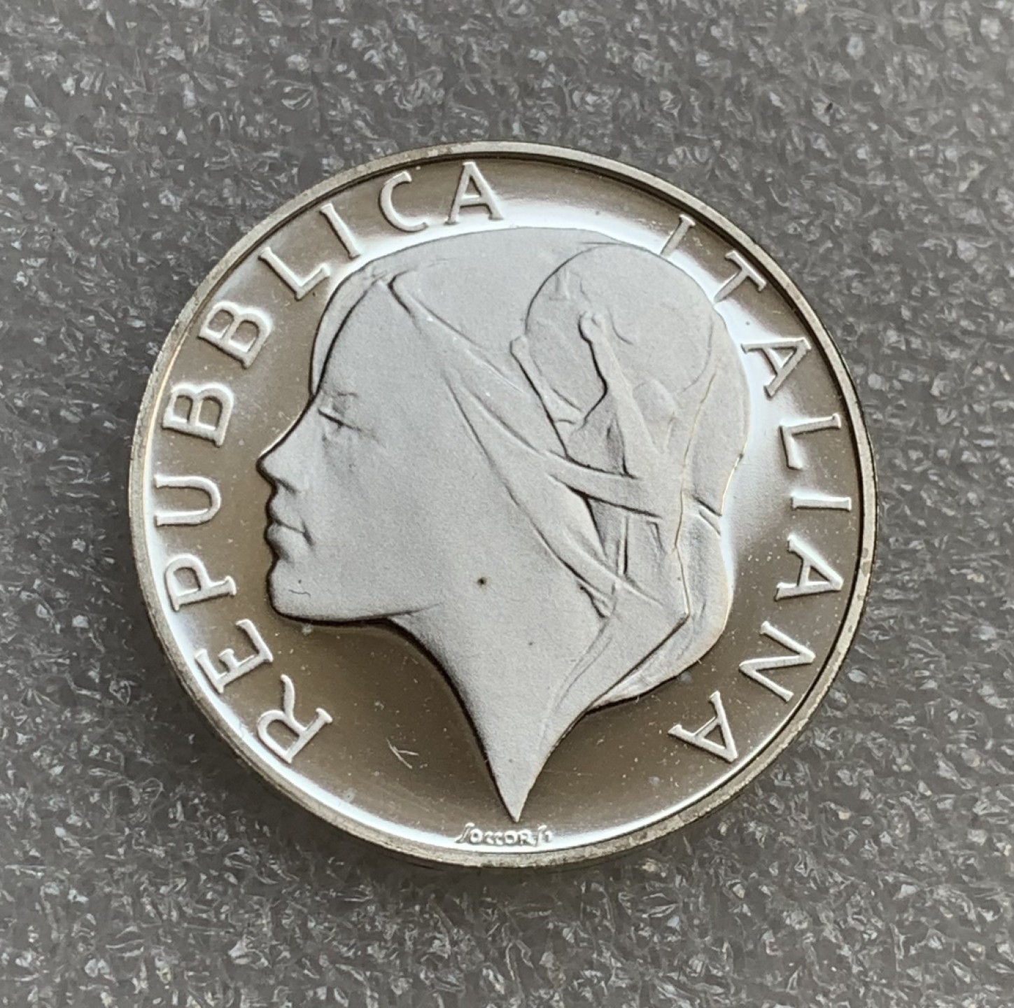 瓶子🏺第89期拍卖会 意大利1990年世界杯和平鸽女神500里拉精制银币