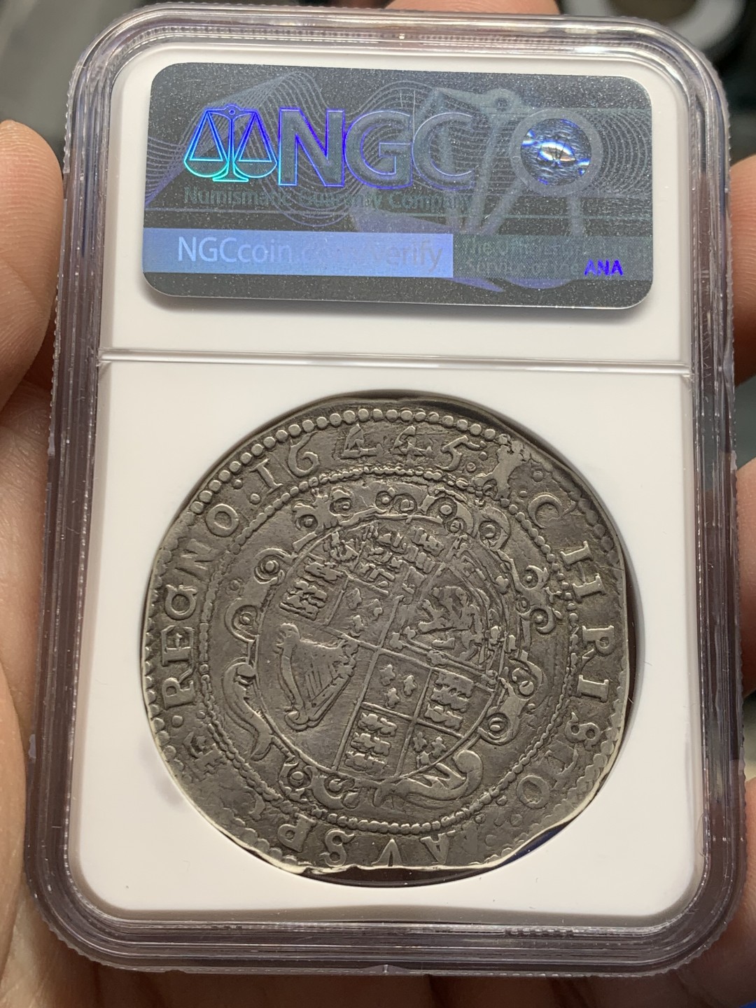 欢迎参加《竞宝斋》五一特拍-第161场-周日，周一 2场 NGC XF40 英国 查理一世 1645 克朗银币 早期打制币 任何品种和品相都是十分稀有的存在