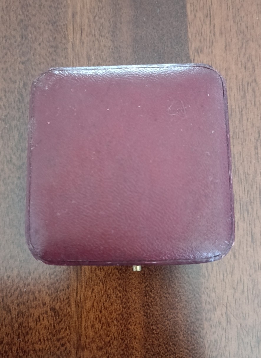 欧洲币章勋章首饰盒子专场十二期 木盒外径6cm，内径38mm，厚且坚固