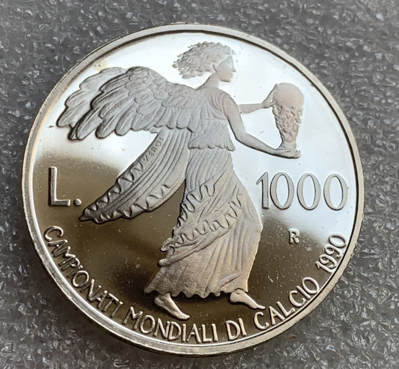 瓶子🏺第89期拍卖会 圣马力诺1990年意大利世界杯精制纪念银币