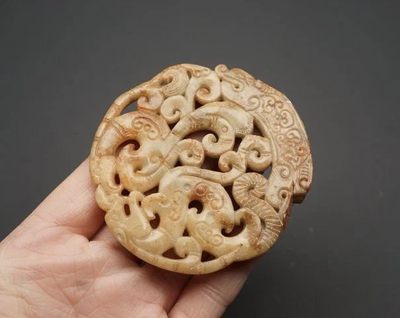 玉石翡翠玛瑙｜拍卖专场 地方玉 双面工龙牌