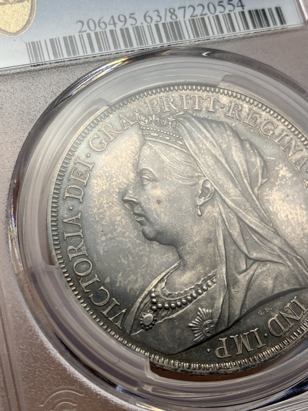 欢迎参加《竞宝斋》五一特拍-第161场-周日，周一 2场 PCGS PR63 英国 维多利亚 1893 精制马剑大银币 最为经典的披莎造型 深色包浆 黑中透亮 国币眼光中的精品