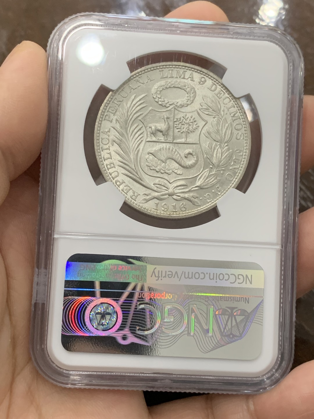 欢迎参加《竞宝斋》五一特拍-第161场-周日，周一 2场 NGC MS64 秘鲁 1916年 1索尔 坐人女神 热门南美银币 季军分 完美状态