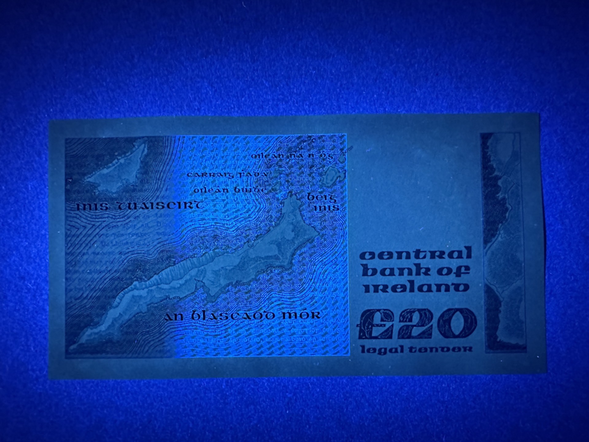 《张总和朋友们收藏》五一特别场——外币精品场 爱尔兰20镑 UNC B序列 1981年 爱尔兰诗人叶芝 
