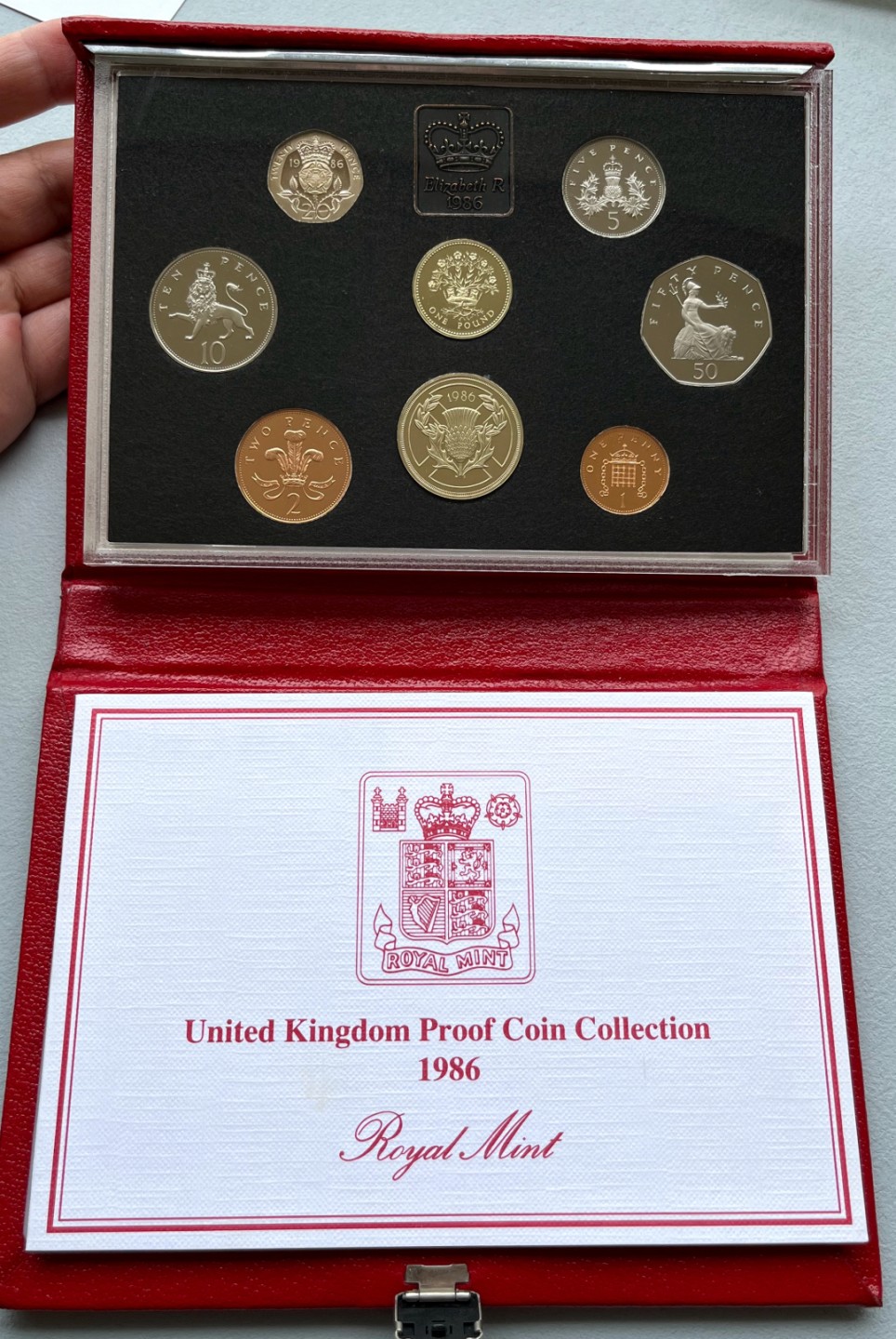 各位好友五一假期快乐。英国英属近现代币、银章等，彼得堡世界钱币勋章拍卖第49期