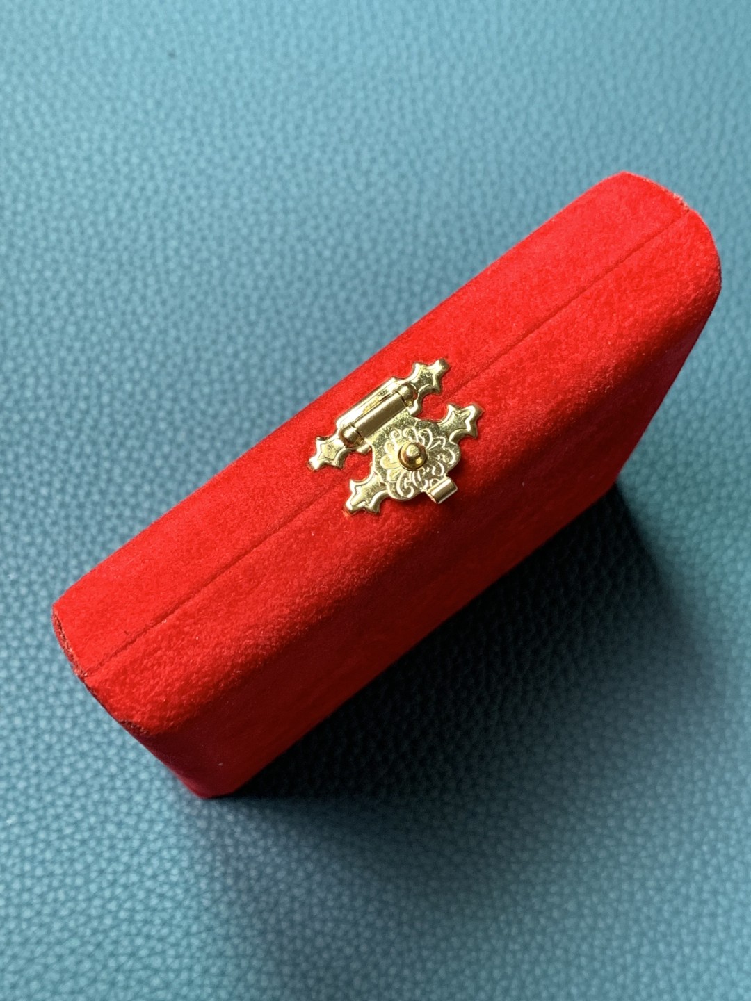 欢迎参加《竞宝斋》五一特拍-第161场-周日，周一 2场 圣马力诺1990年 纪念1740年建国PROOF金币  大金币 16.96克 917金 喜庆盒装 带证书 发行量6500枚