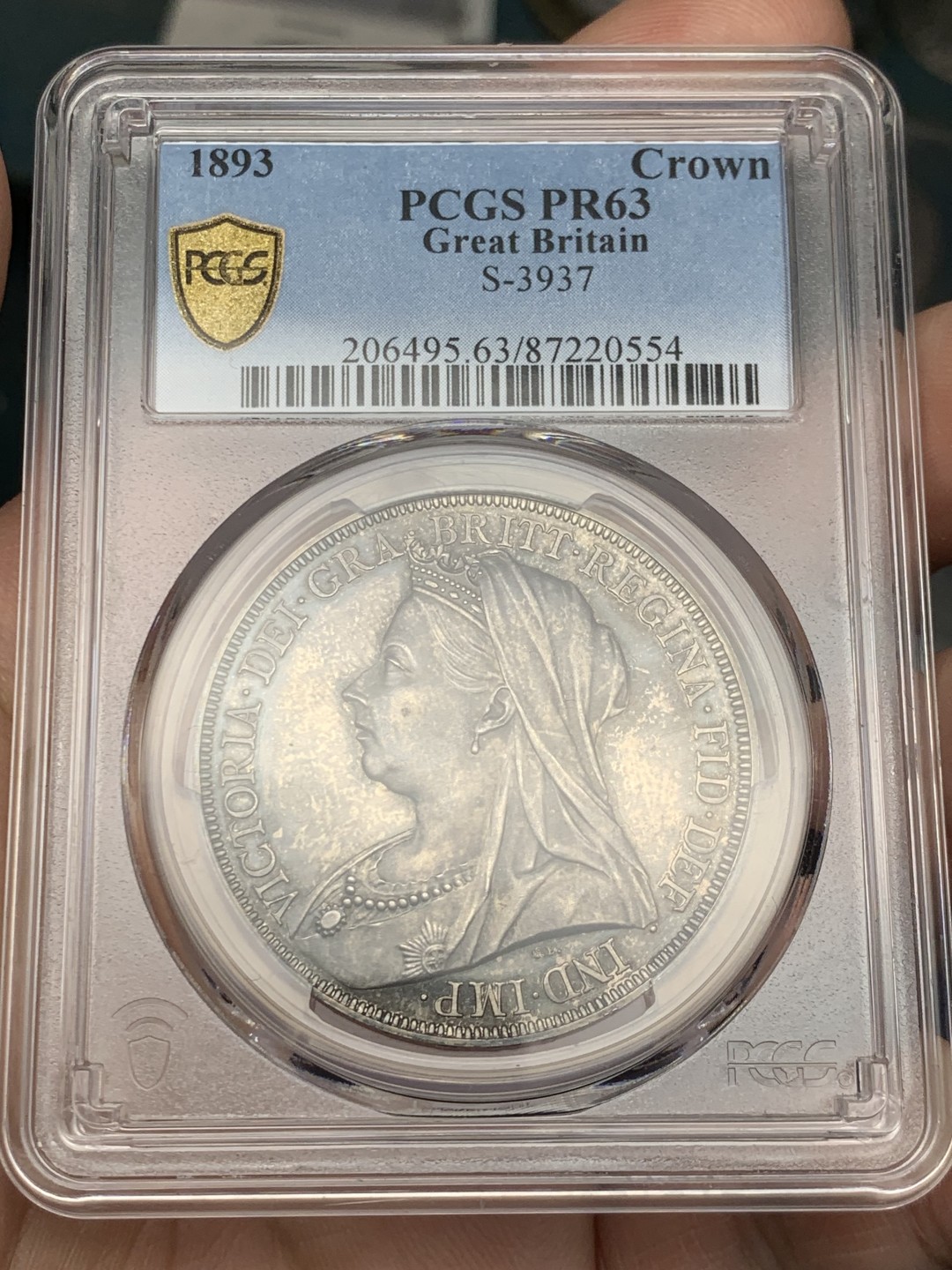 欢迎参加《竞宝斋》五一特拍-第161场-周日，周一 2场 PCGS PR63 英国 维多利亚 1893 精制马剑大银币 最为经典的披莎造型 深色包浆 黑中透亮 国币眼光中的精品