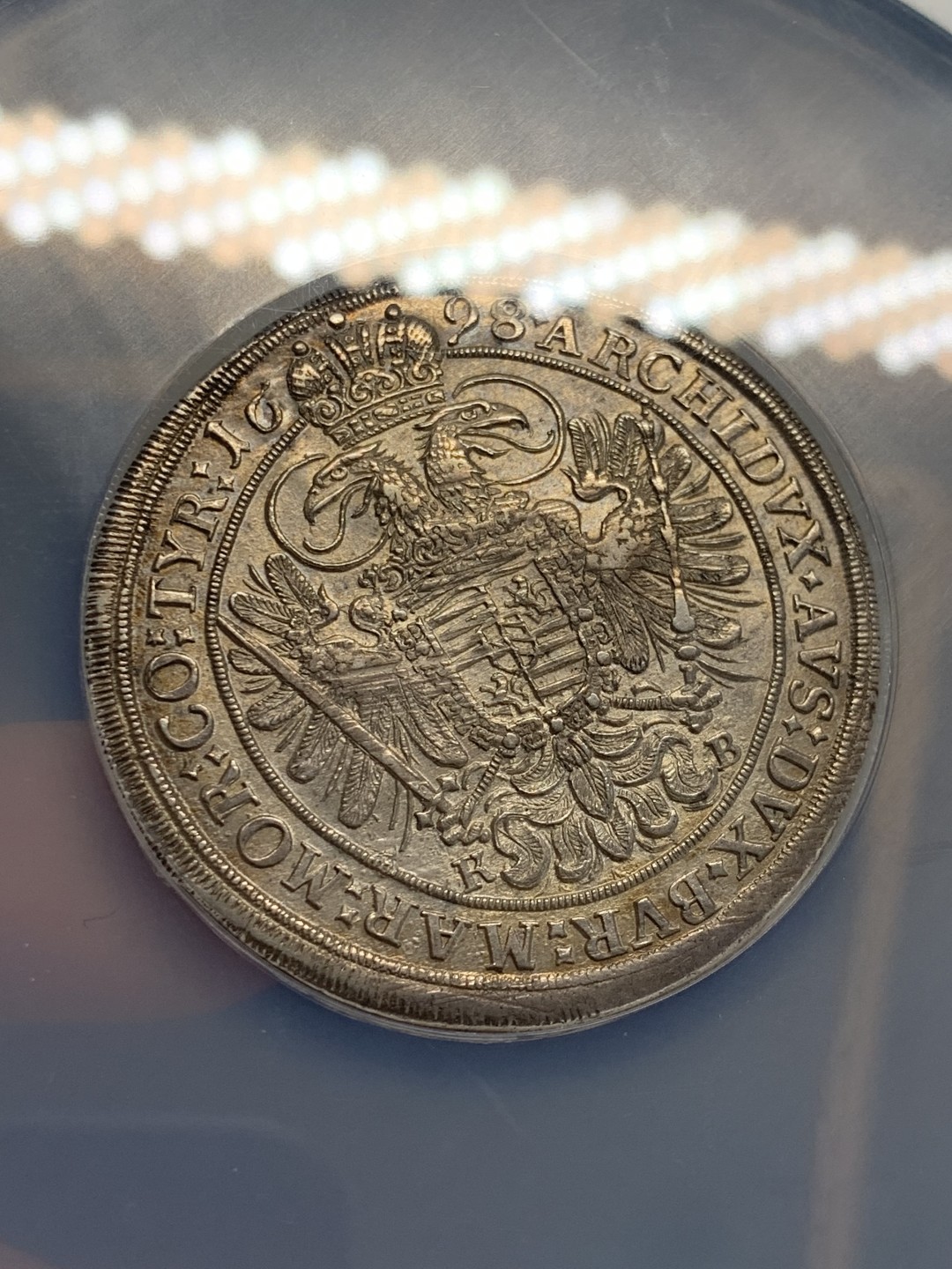 欢迎参加《竞宝斋》五一特拍-第161场-周日，周一 2场 NGC-AU58 神圣罗马帝国 匈牙利1698年利奥波德一世1泰勒 大银币 大盒 封装