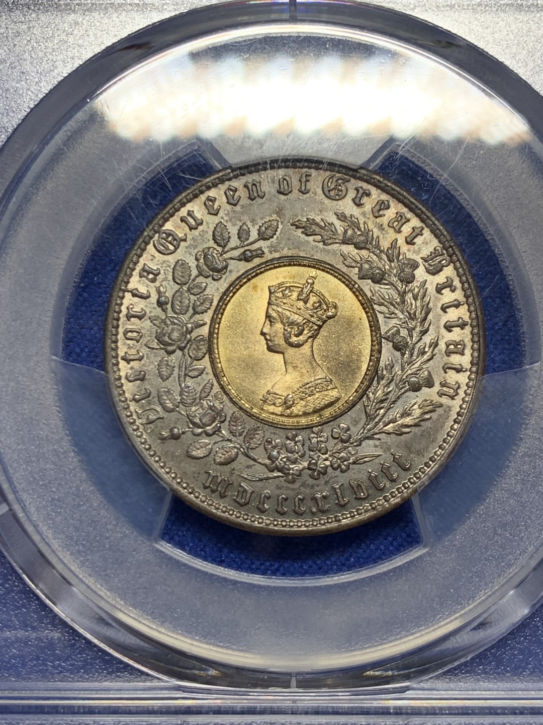欢迎参加《竞宝斋》五一特拍-第161场-周日，周一 2场 PCGS-MS65 英国 1848年双色克朗 最早的双金属币 亚军分 底板完美 转光漂亮