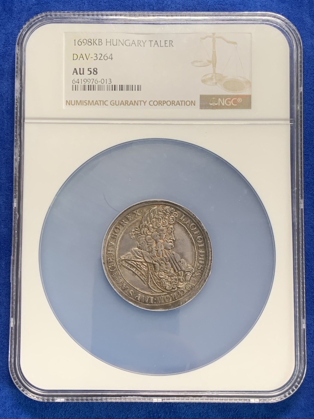 欢迎参加《竞宝斋》五一特拍-第161场-周日，周一 2场 NGC-AU58 神圣罗马帝国 匈牙利1698年利奥波德一世1泰勒 大银币 大盒 封装