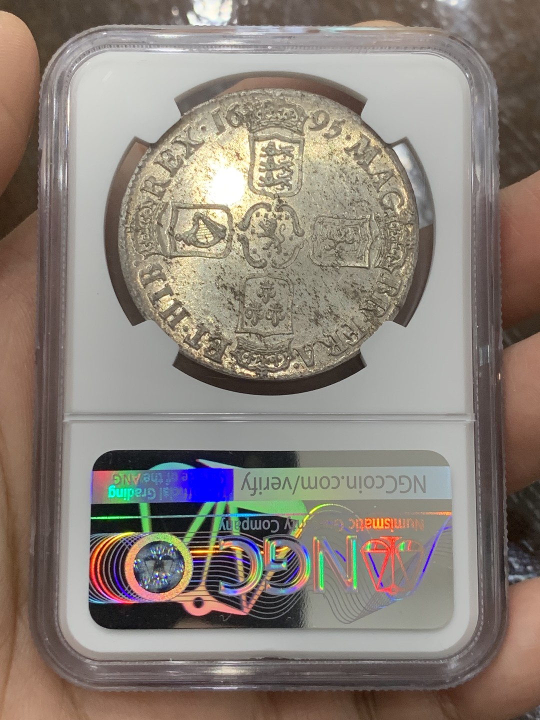 欢迎参加《竞宝斋》五一特拍-第161场-周日，周一 2场 NGC-MS63 1695年英国威廉三世1克朗银币 全币深打，原银光，历经300多年依然宛如新铸