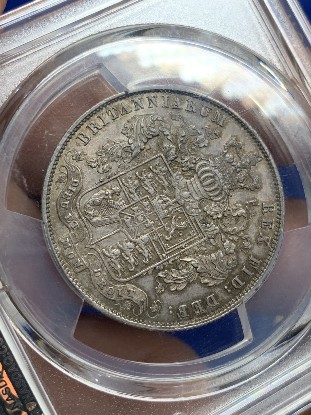 欢迎参加《竞宝斋》五一特拍-第161场-周日，周一 2场 NGC AU55 英国 1826年 乔治四世 半克朗 原味低评分数 包浆深彩 美丽