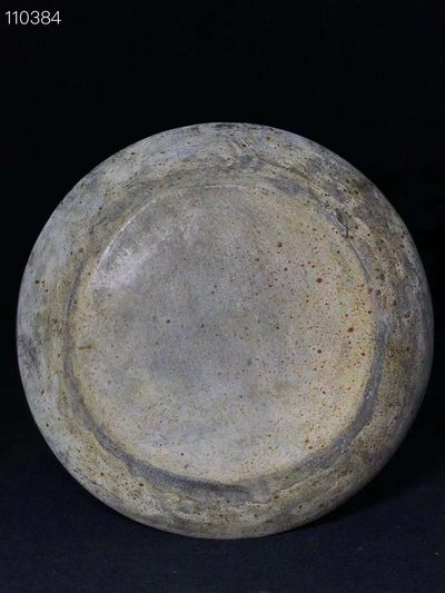 旧藏●高古鸡骨白玉石浮雕龙纹赏盘 旧藏●高古鸡骨白玉石浮雕龙纹赏盘