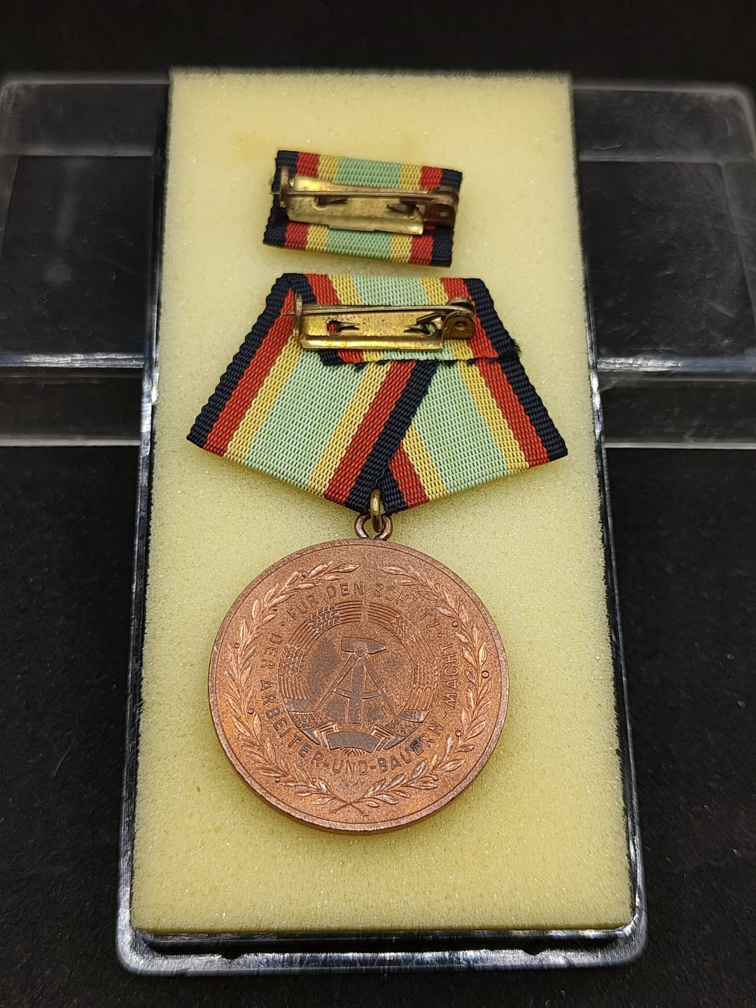 全场0元起拍 第52期 咸鱼国勋章拍卖专场 5月3日（周三）下午6：00开始 东德人民军5年服役章