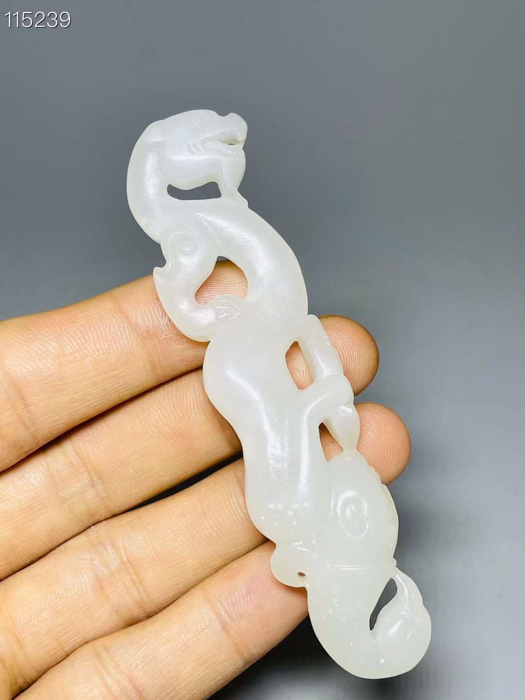 旧藏●精品和田白玉精雕手把件
