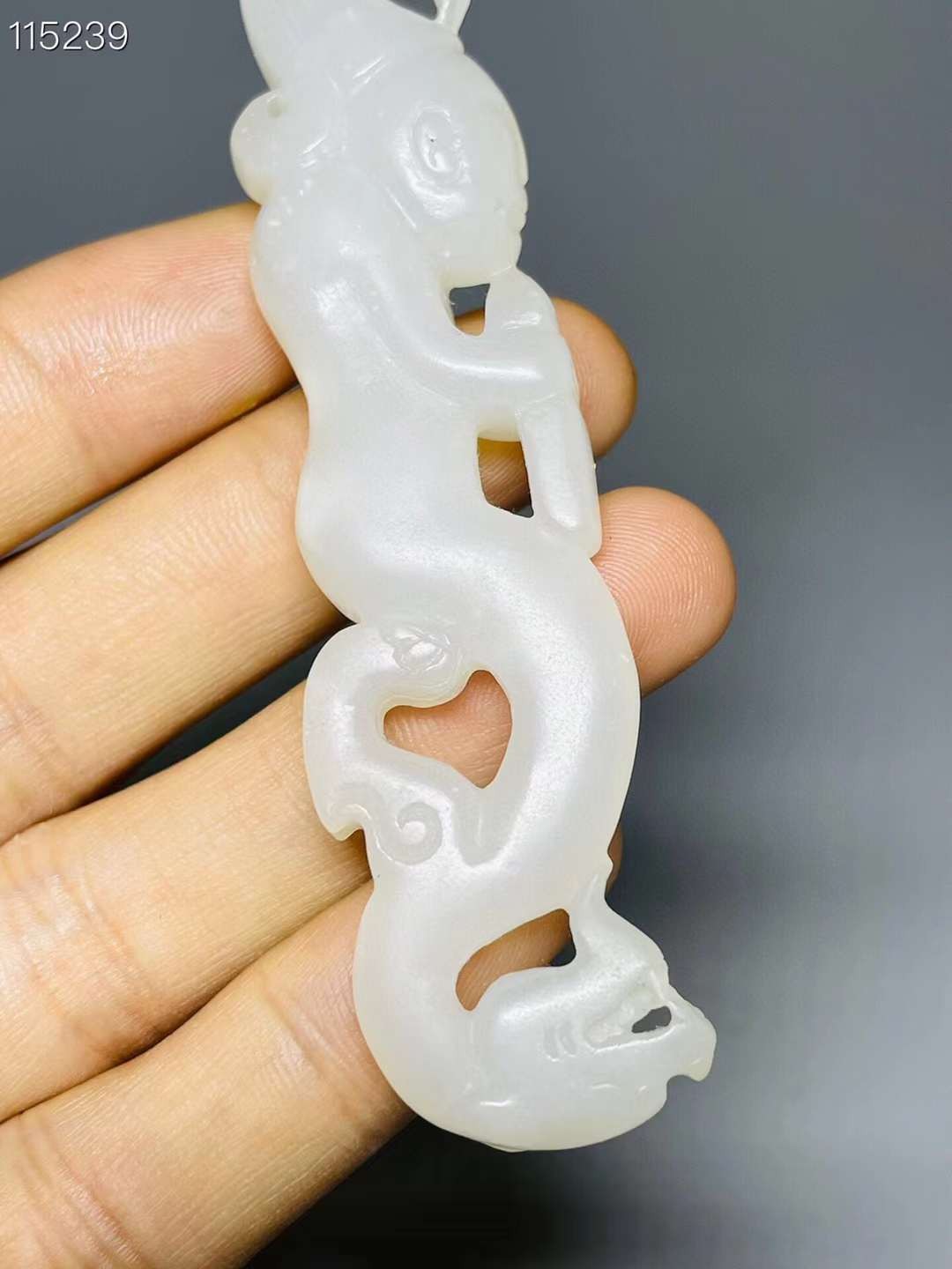 旧藏●精品和田白玉精雕手把件
