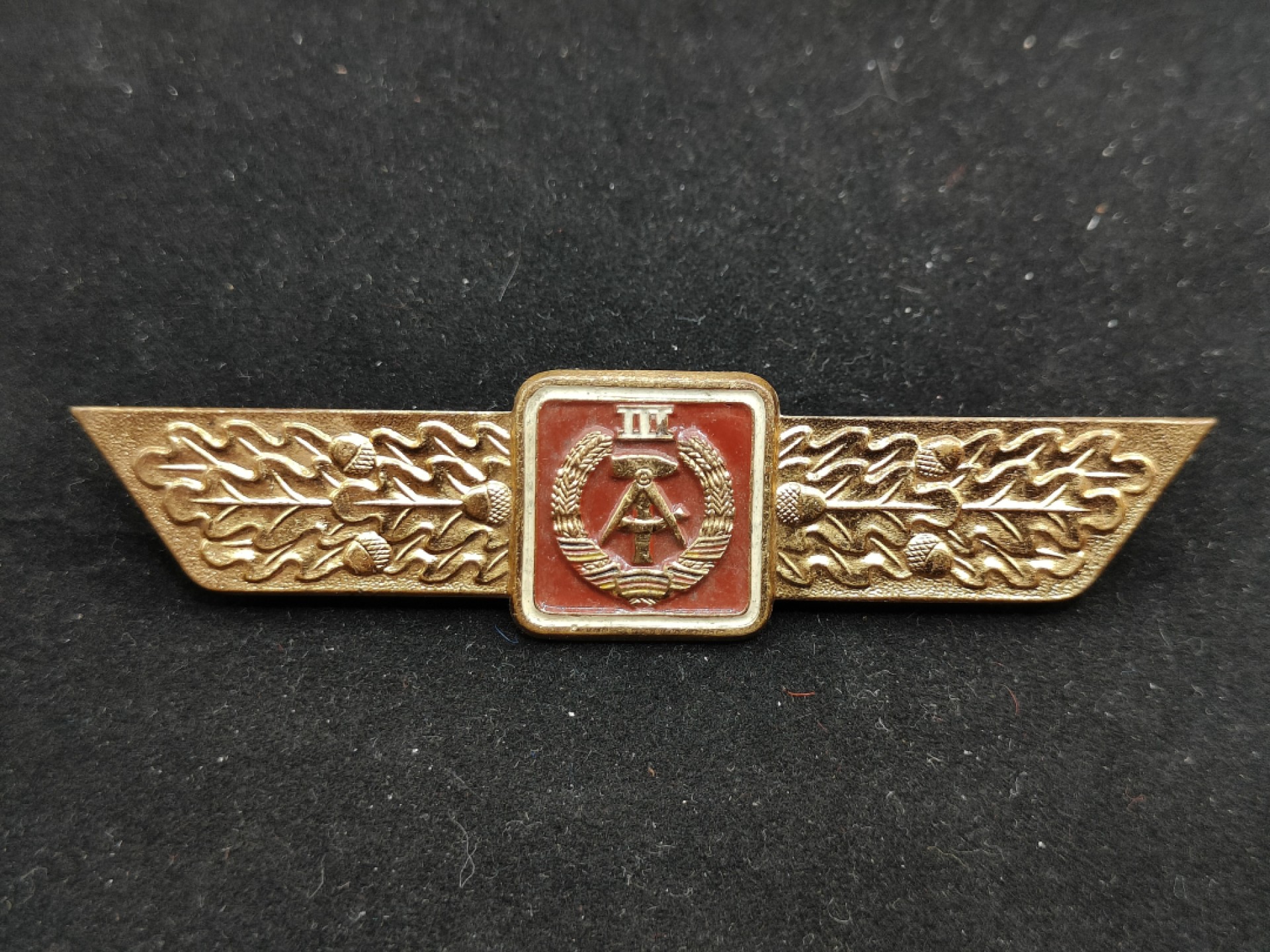 全场0元起拍 第52期 咸鱼国勋章拍卖专场 5月3日（周三）下午6：00开始 东德早期63版三级通用技能章