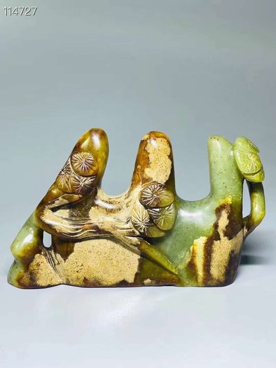 旧藏●精品和田玉精雕毛笔架 旧藏●精品和田玉精雕毛笔架