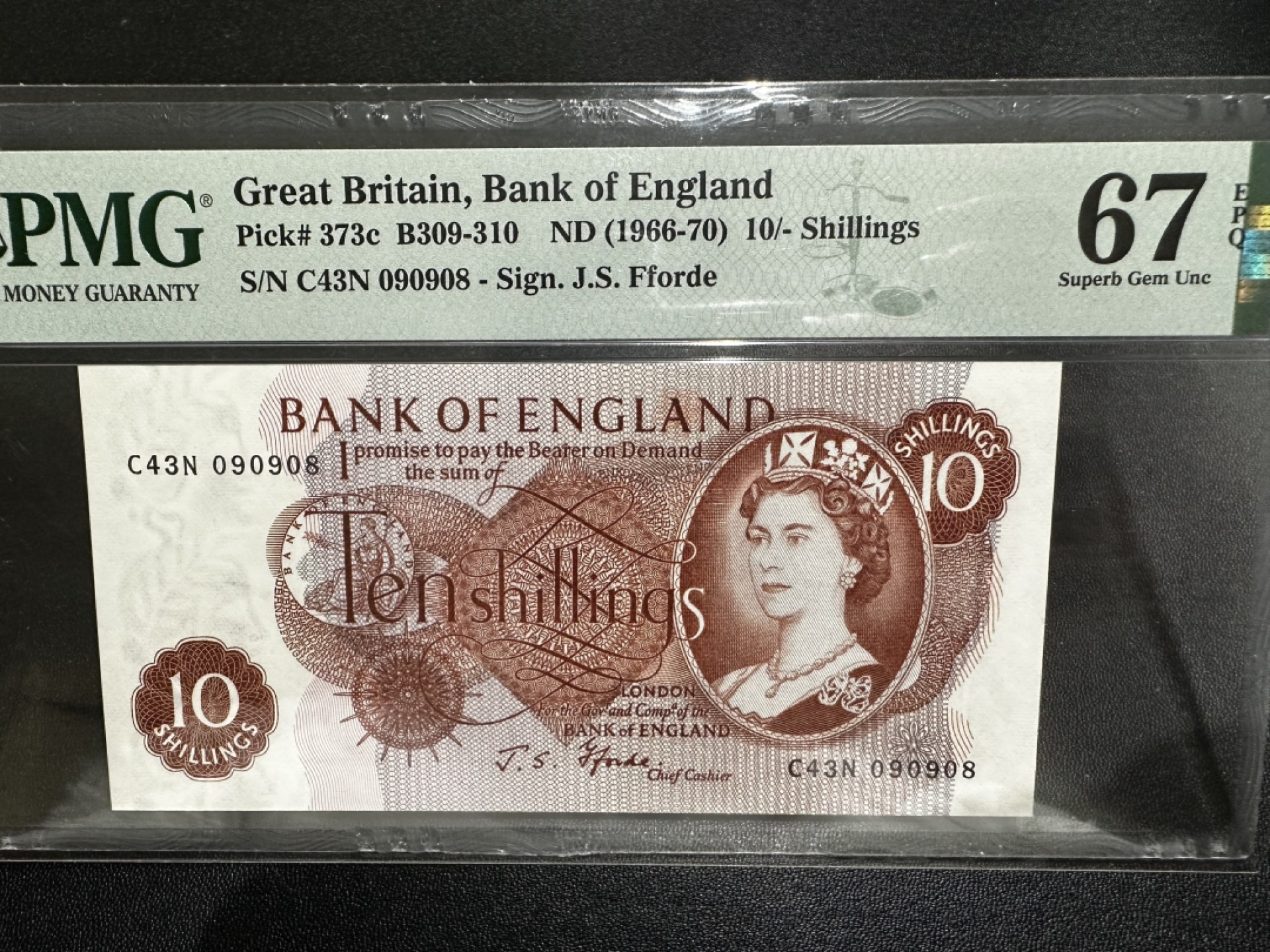 《外钞收藏家》第二百六十九期 1966-70年英国C序列10先令 PMG67 无47