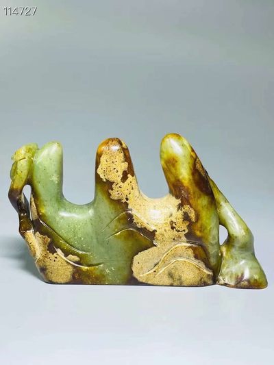 旧藏●精品和田玉精雕毛笔架 旧藏●精品和田玉精雕毛笔架