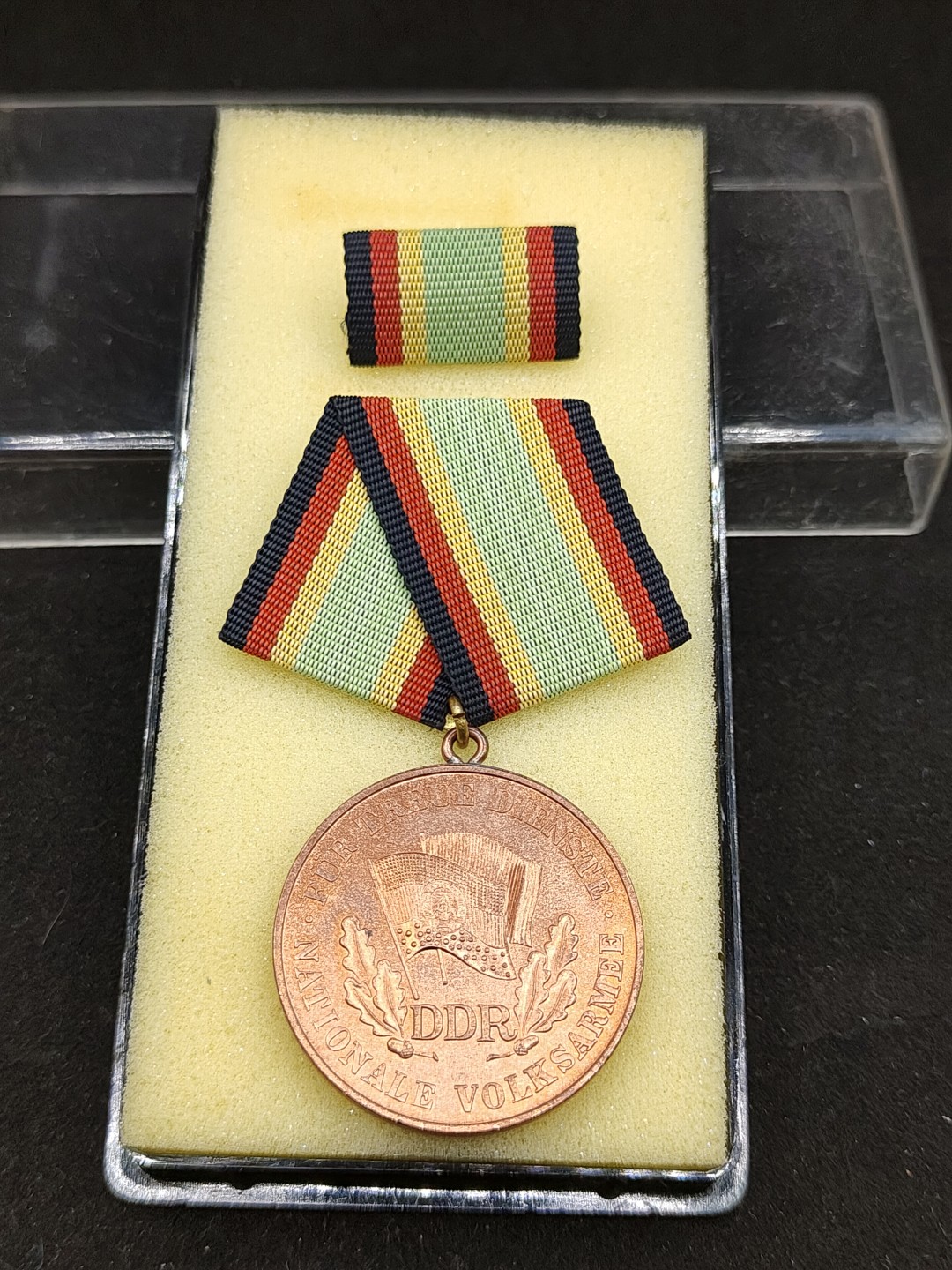 全场0元起拍 第52期 咸鱼国勋章拍卖专场 5月3日（周三）下午6：00开始 东德人民军5年服役章