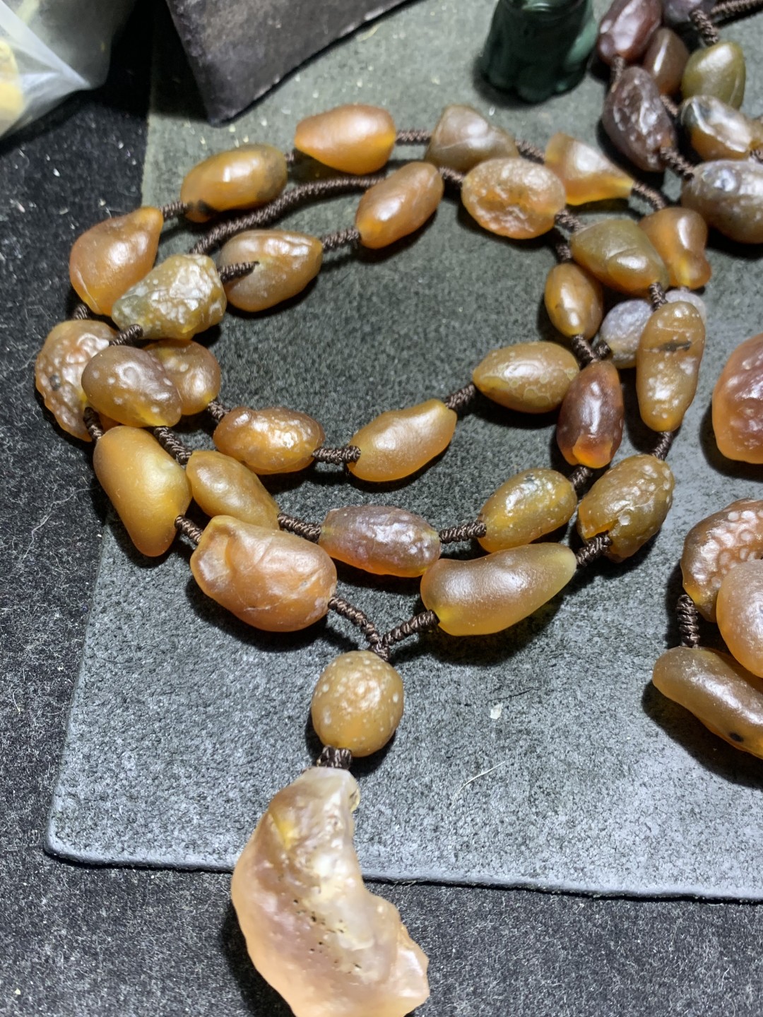 放一条福利！精美天然戈壁酒红色玛瑙原石项链三条，
