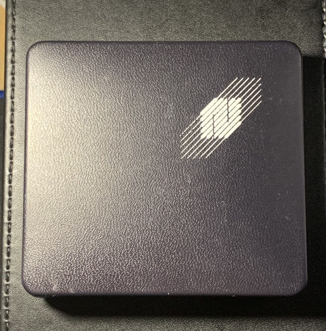 紫瑗钱币——第265期拍卖 南斯拉夫 1985年 跳台滑雪锦标赛 苍鹭 10000第纳尔 8克 0.9金 精制 原盒证书