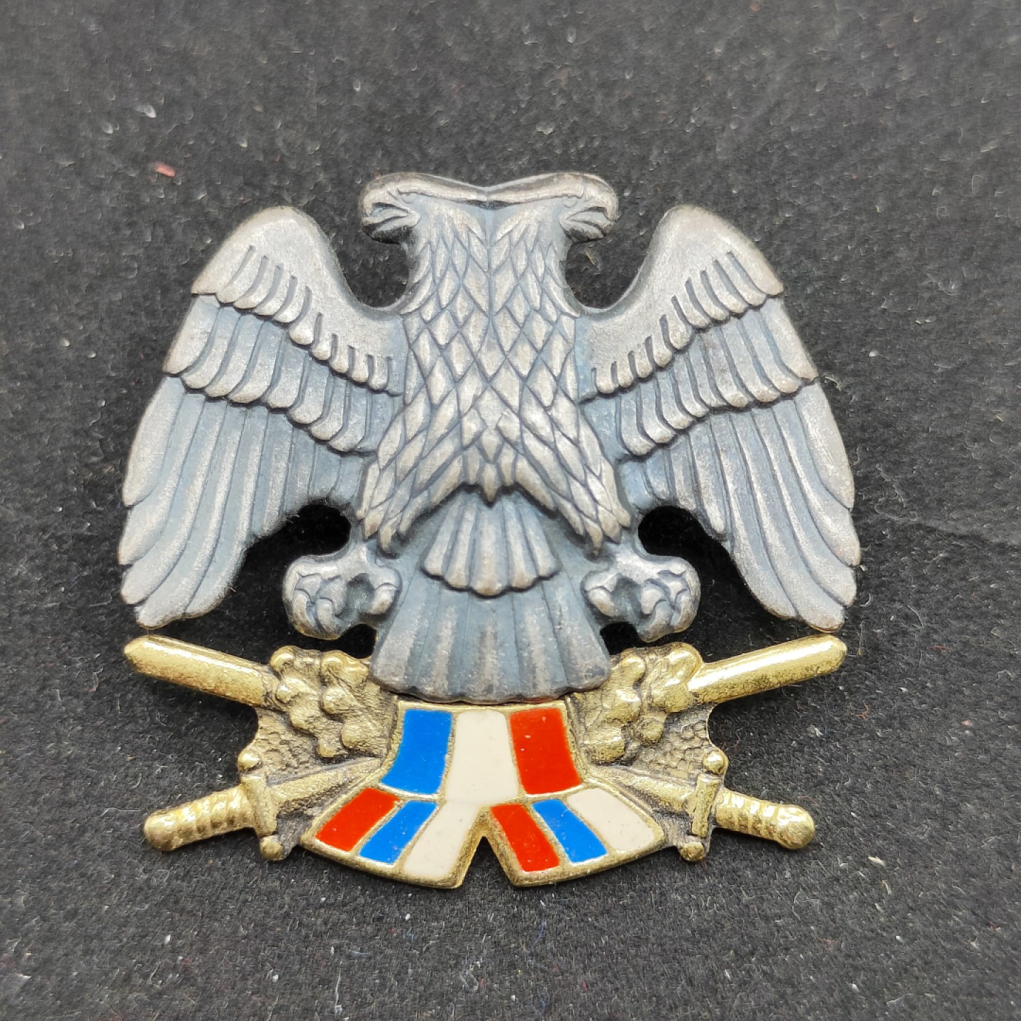 全场0元起拍 第53期 咸鱼国勋章拍卖专场 5月7日（周日）下午6：00开始 南斯拉夫联盟陆军帽徽⭐