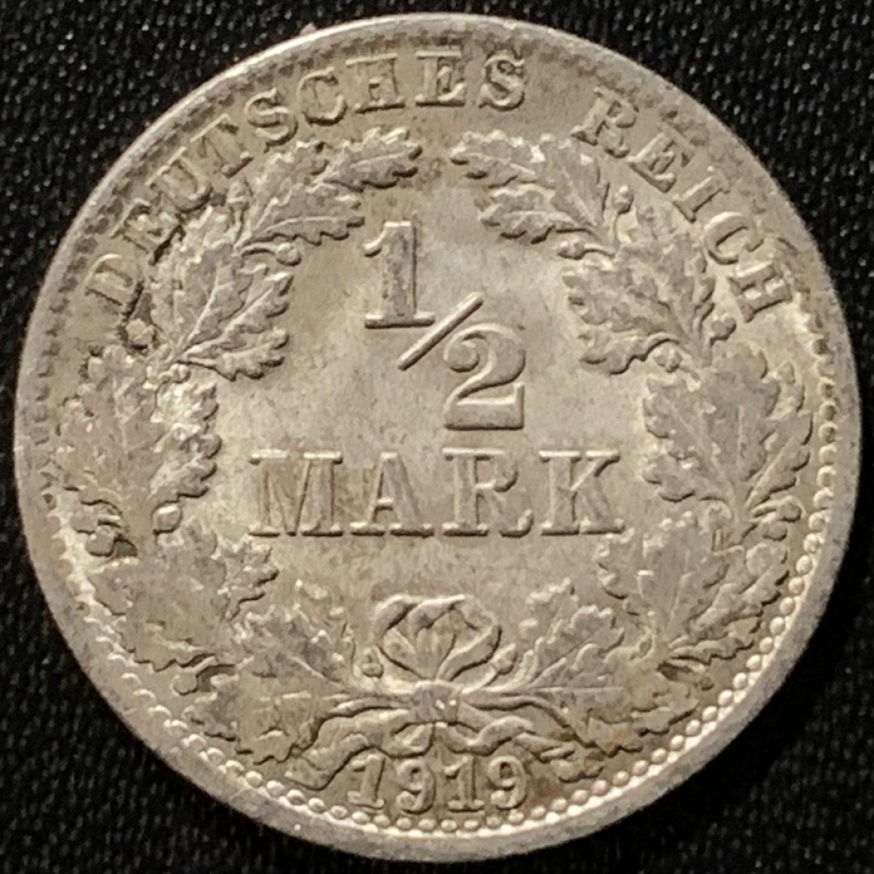 紫瑗钱币——第265期拍卖 德国 1919年 D版 第二帝国 1/2马克 银币 2.77克 0.9银 UNC