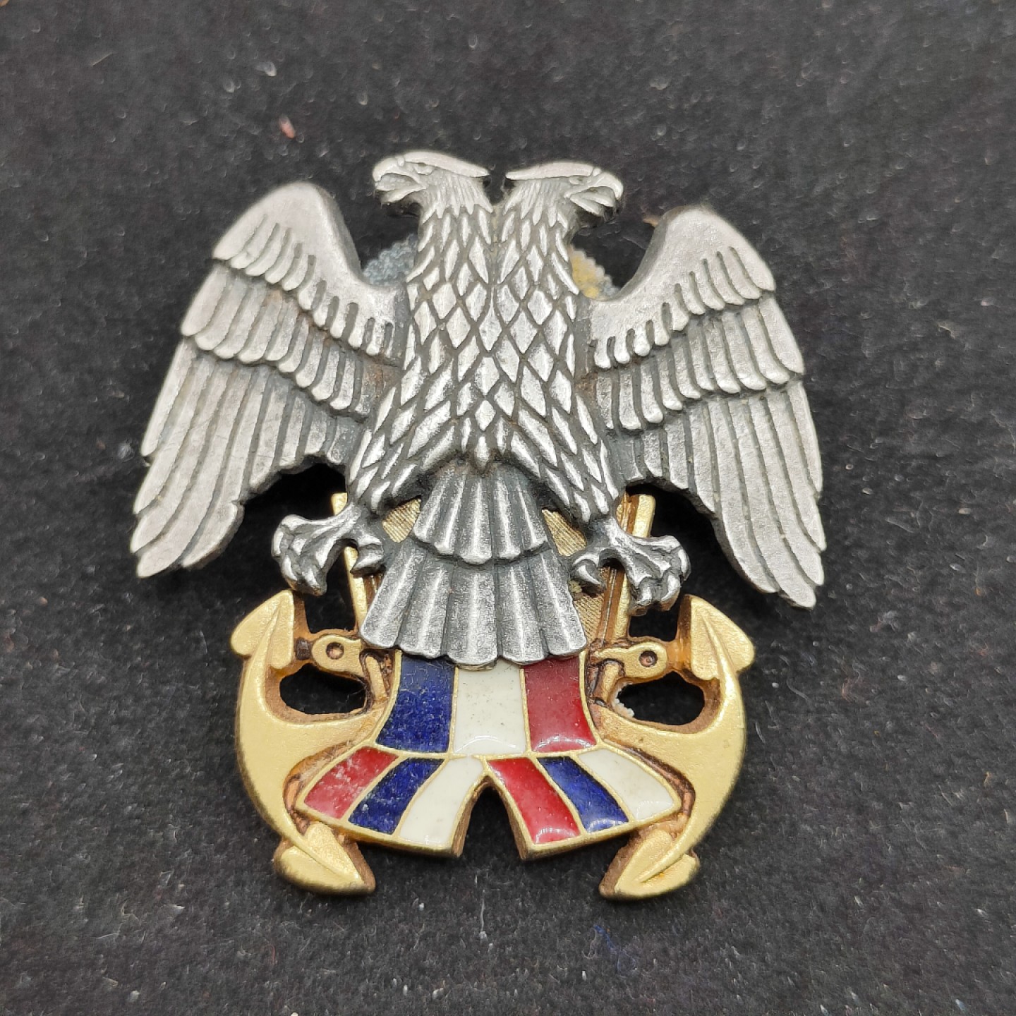 全场0元起拍 第53期 咸鱼国勋章拍卖专场 5月7日（周日）下午6：00开始 南斯拉夫联盟海军帽徽⭐