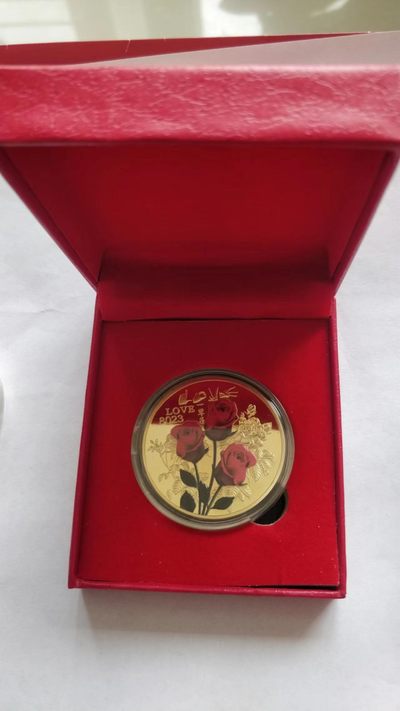 周末放漏，无佣金 - 非常完美的红玫瑰，包装精美，送给心爱的他