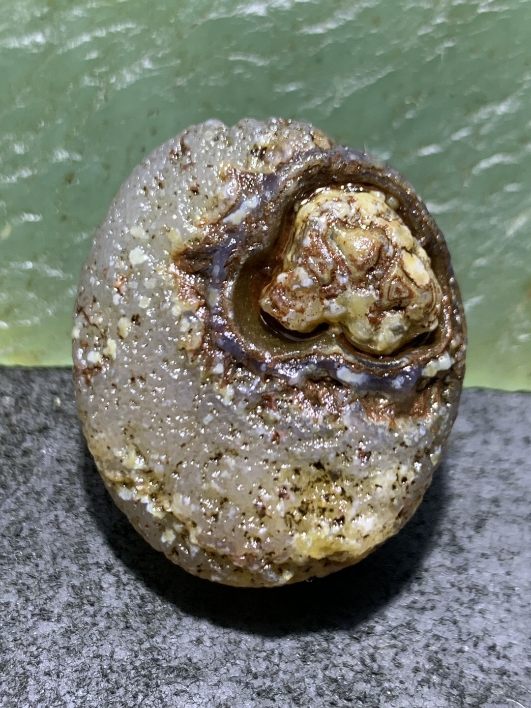 精美罕见冰透高玉化眼石原石一颗