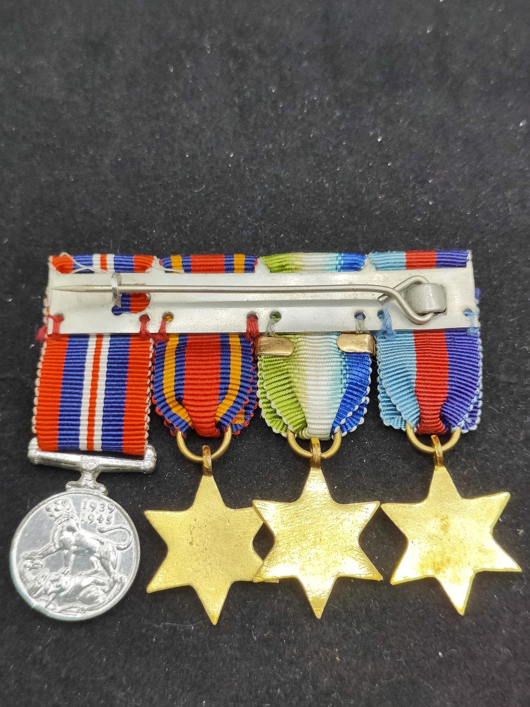 全场0元起拍 第53期 咸鱼国勋章拍卖专场 5月7日（周日）下午6：00开始 英军二战mini章连挂