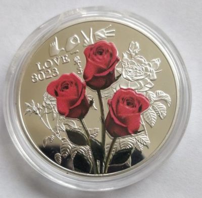 1.88元，亏本处理，无佣金 - 非常完美的银色，红玫瑰，包装精美，送给心爱的他