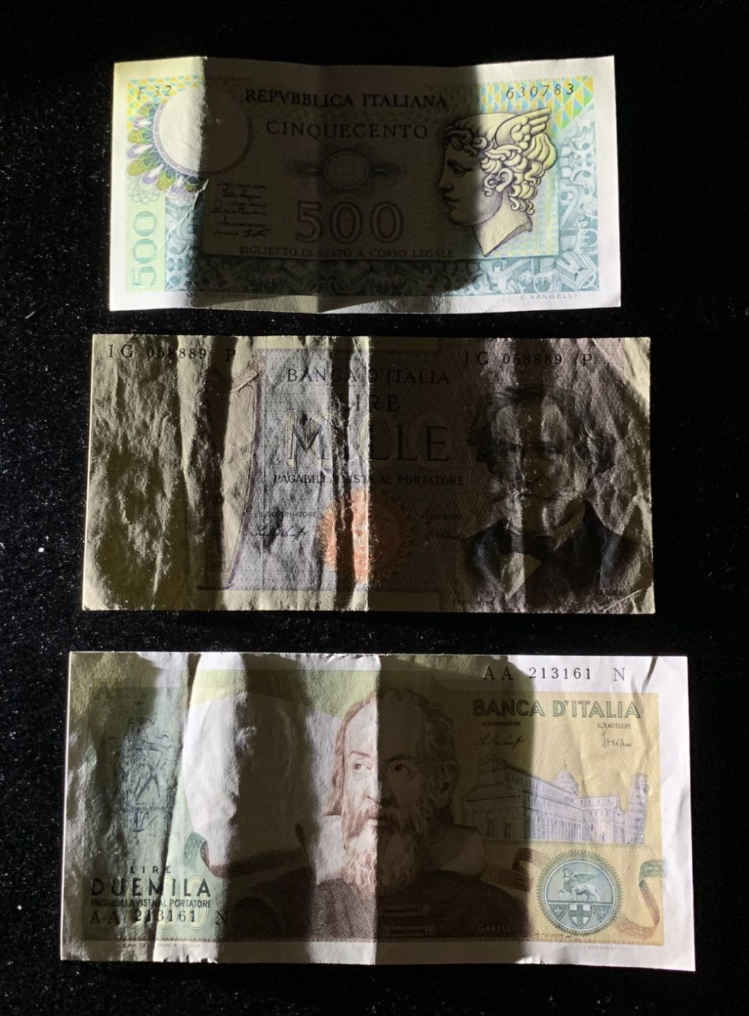 紫瑗钱币——第266期拍卖——纸币场 意大利 70年代 500 1000 2000里拉 流通品