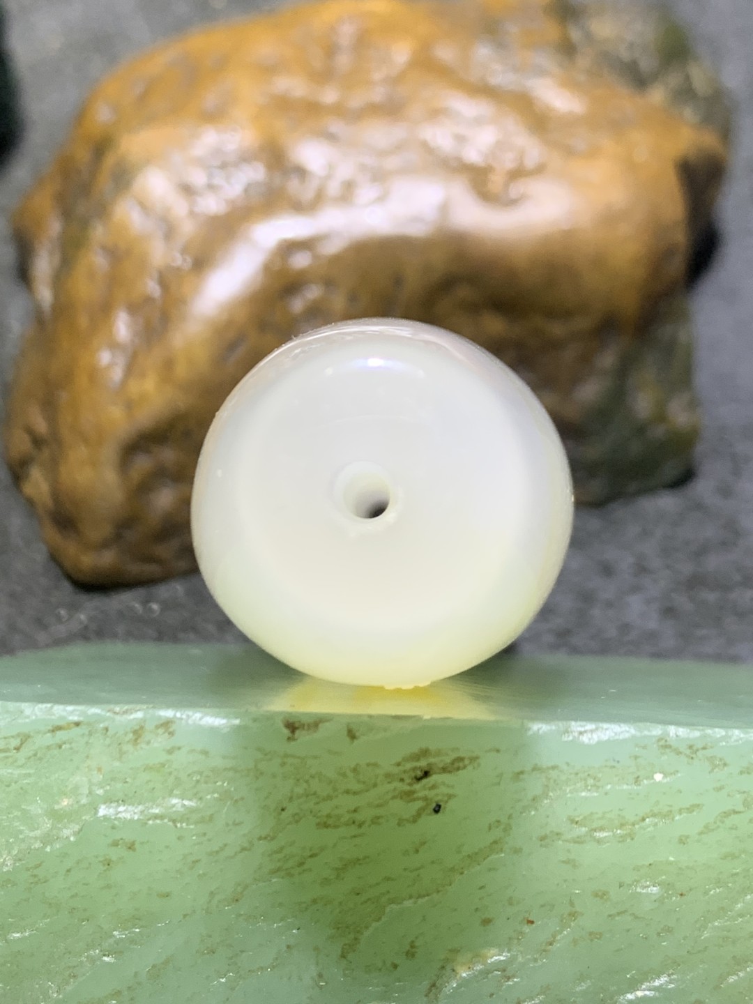 精美高玉化海洋玉髓手工俏色巧雕喜上眉梢大桶珠一个！