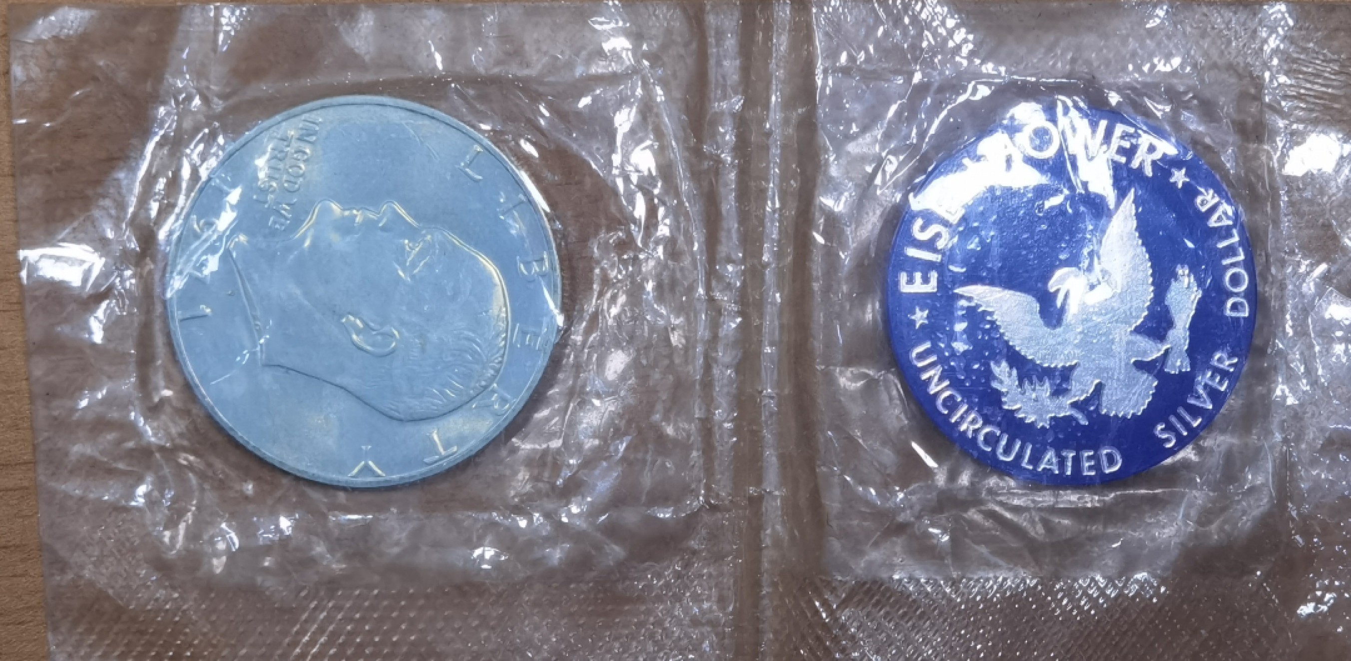 北京马甸外国币专卖微拍第九十七期，外国金银币专场，陆续上新，欢迎关注 1971年塑封原装美国1美元银币，重：24.59克，成色400