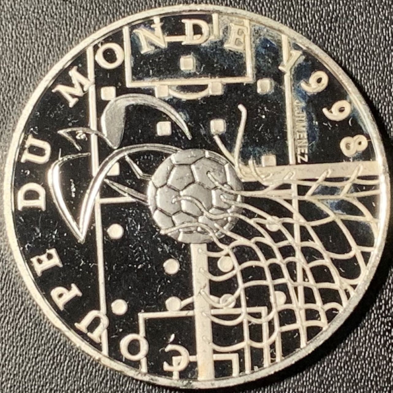 紫瑗钱币——第268期拍卖 法国 1996年 法国世界杯 进球 10法郎 21.16克 0.9银 精制（划痕）