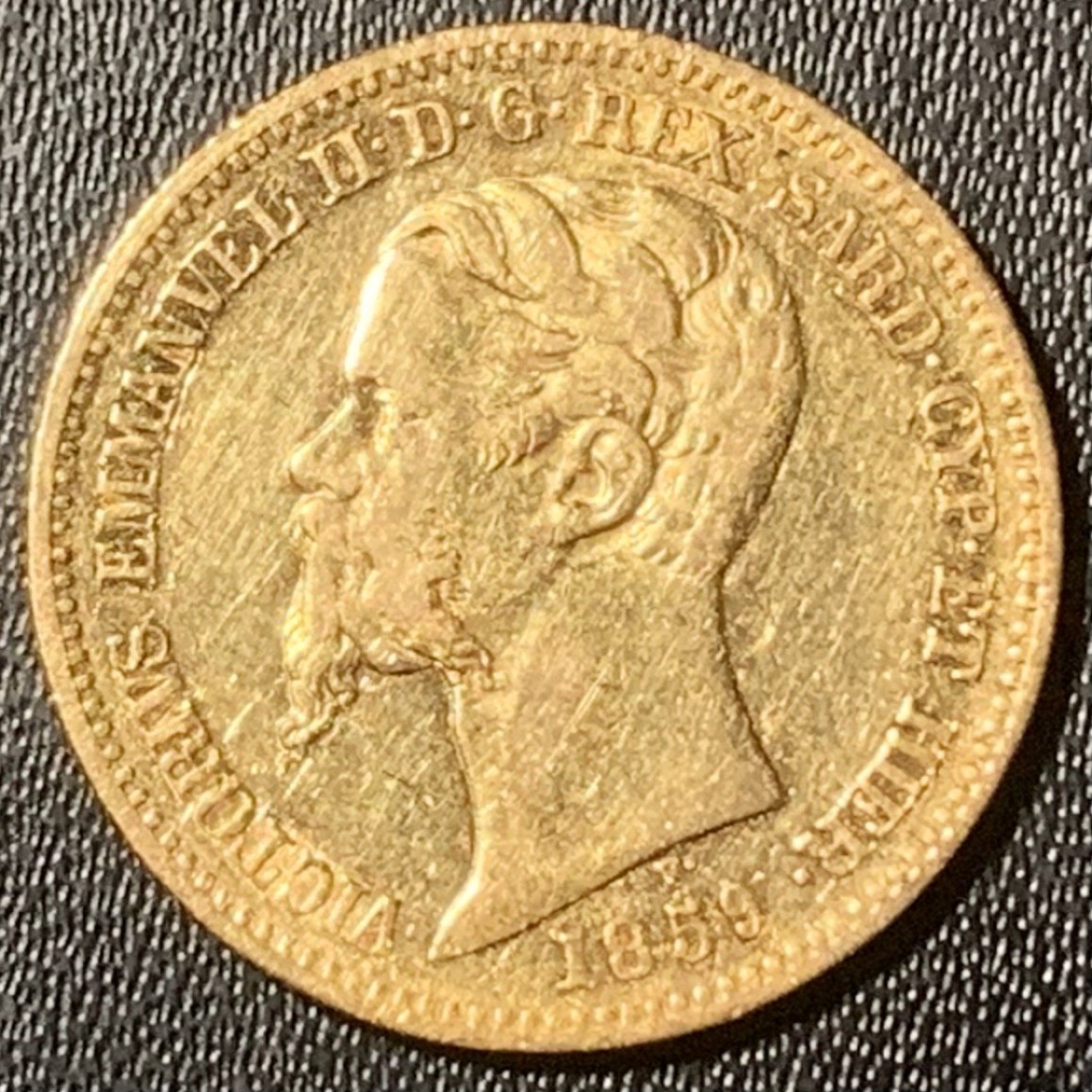 紫瑗钱币——第285期拍卖 意大利 撒丁岛 1859年 埃马努埃莱二世 20里拉 6.45克 0.9金 较少见