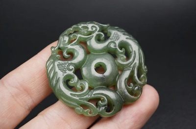 玉石翡翠玛瑙｜拍卖专场 - 和田玉碧玉 龙凤牌挂件