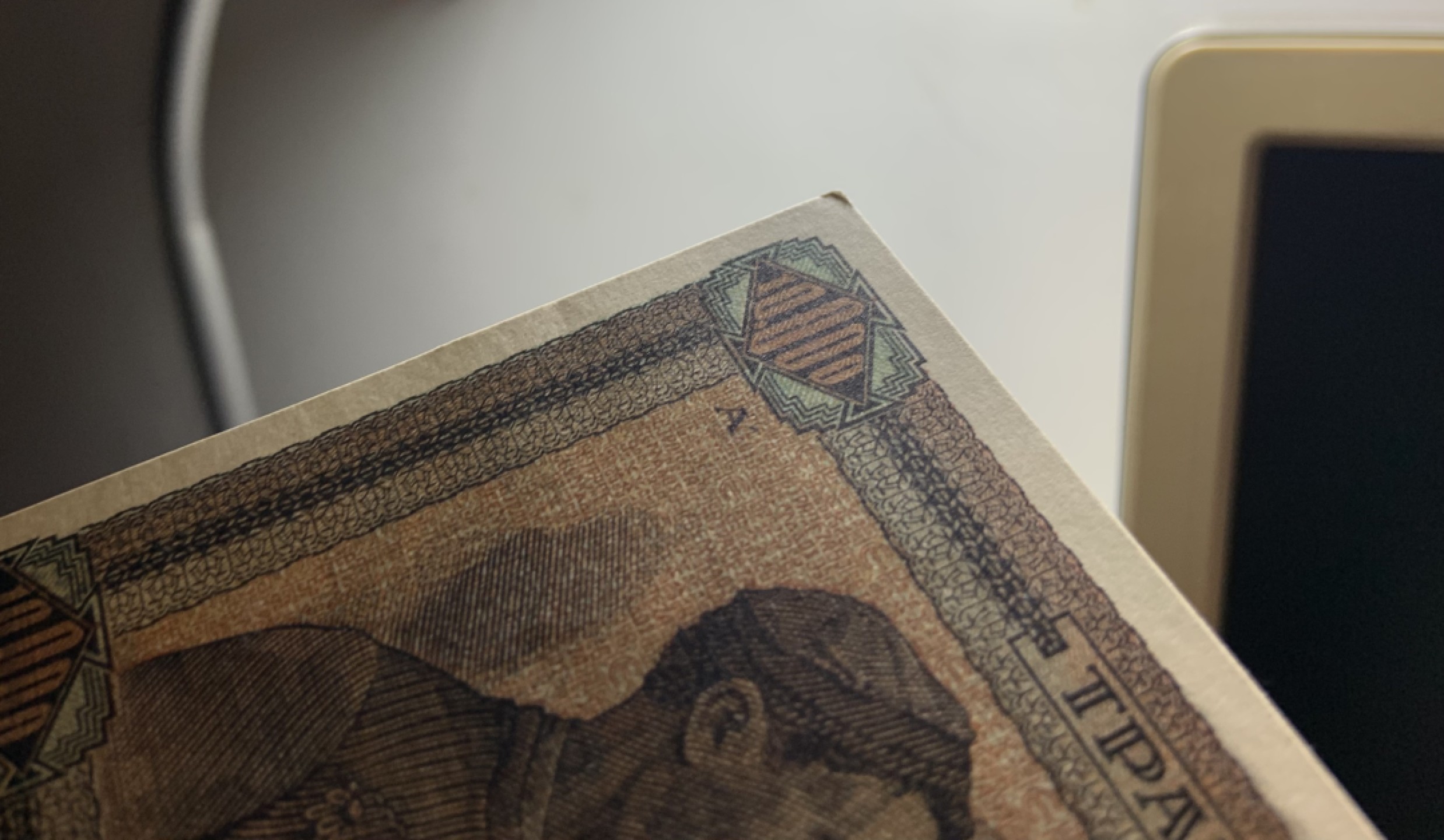 收藏联盟Quantum Auction 第256期拍卖  希腊1942年10000德拉克马 品相UNC 边角瑕疵 细节如图