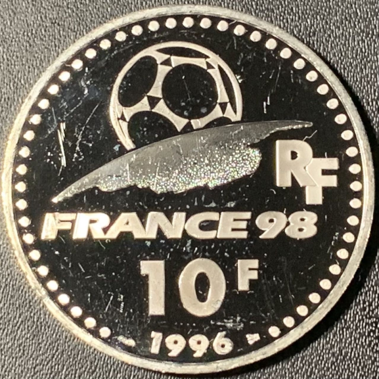 紫瑗钱币——第268期拍卖 法国 1996年 法国世界杯 进球 10法郎 21.16克 0.9银 精制（划痕）
